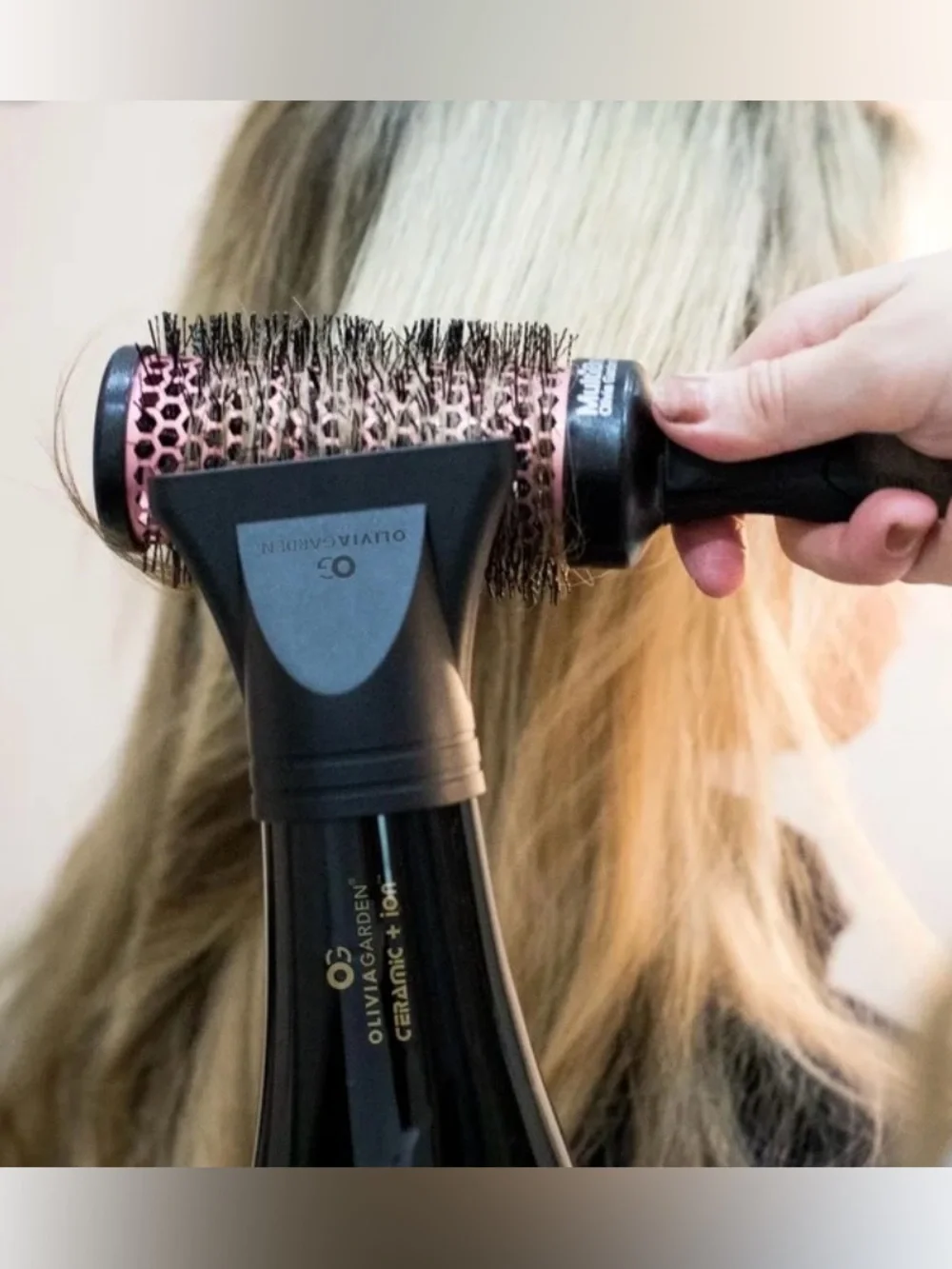CERAMIC + ION HIGH PERFORMANCE PROFESSIONAL HAIR DRYER